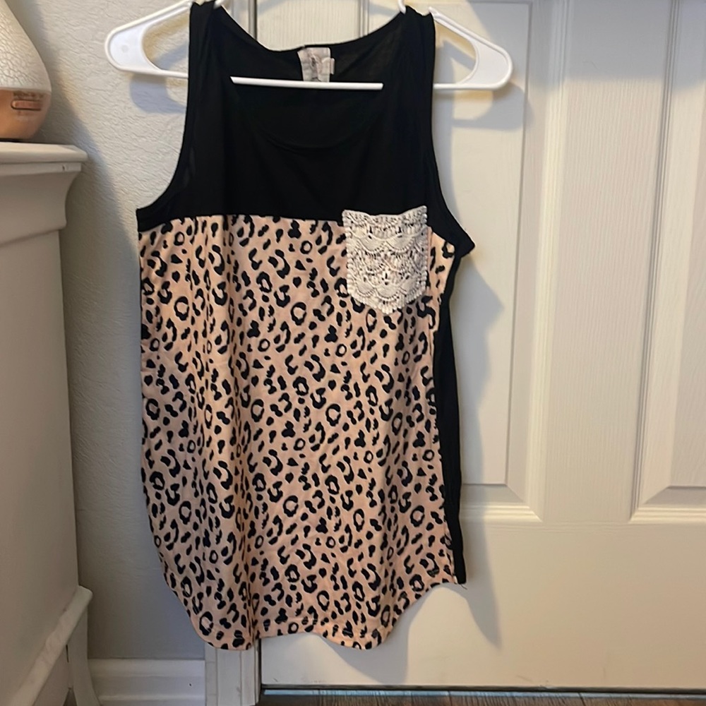 Women’s Grace and Emma leopard print tank top